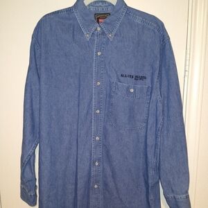 Wrangler Hero Denim Long Sleeve Button Down Shirt Men's sz Medium All-Tex Logo
